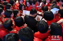 两张“地图”绘初心 洛桑扎